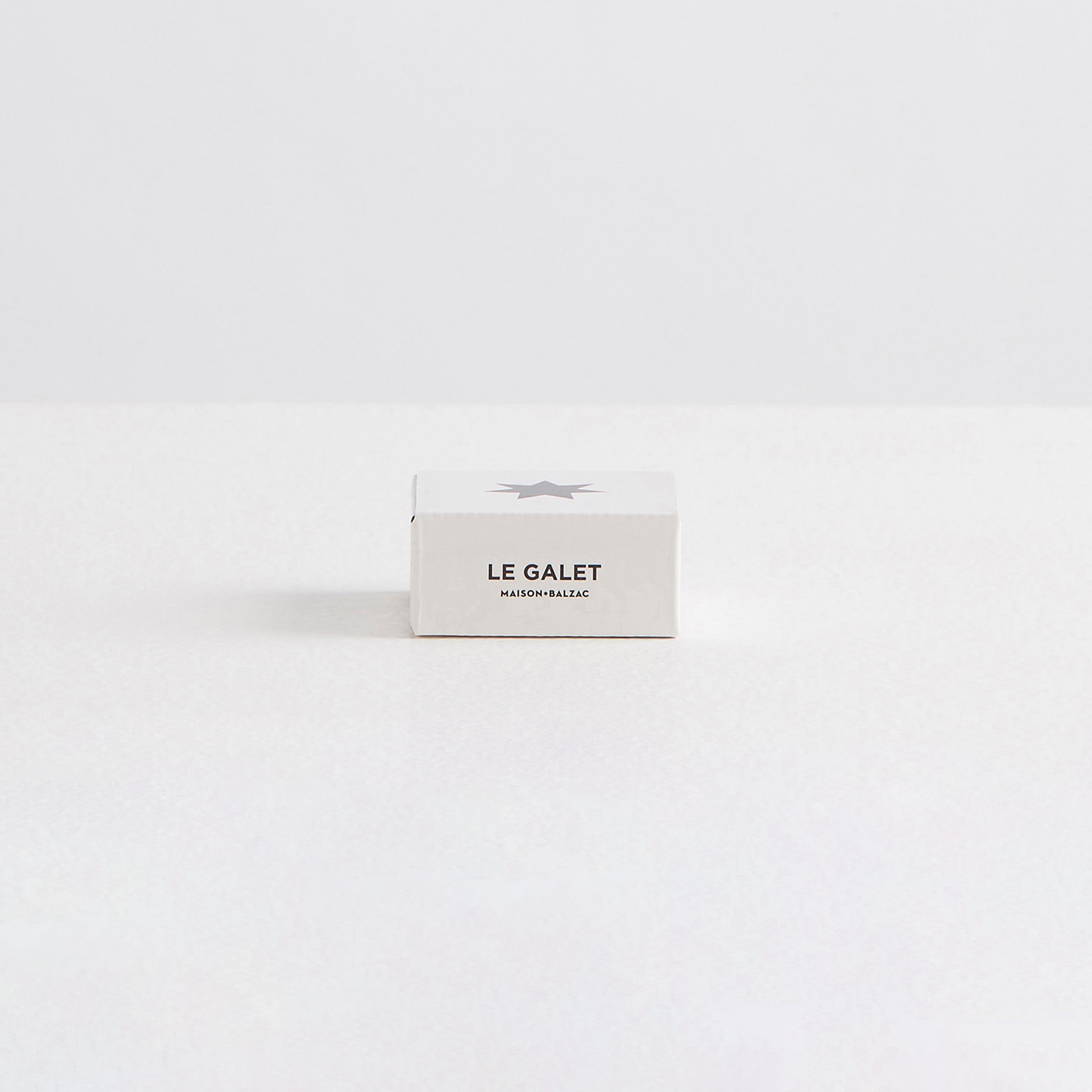 Maison BalzacThe Pebble Incense Holder | White