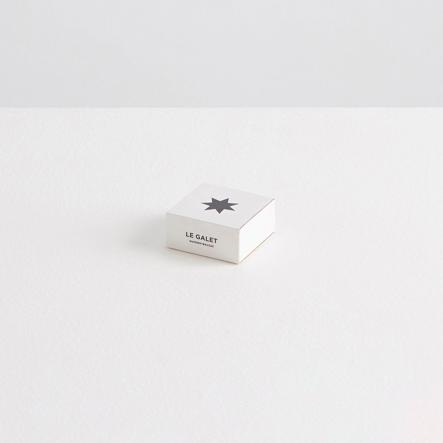Maison Balzac The Pebble Incense Holder | Amber