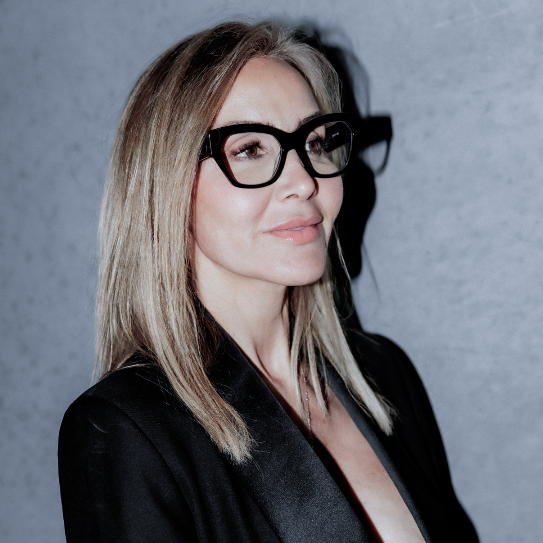 Chiquita The BOSS Shiny Black - Blue  Light Eyewear